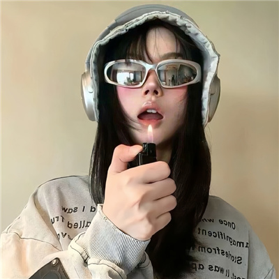 铠爹古风昵称女生网名两个字