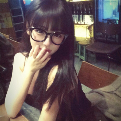 戴姓有趣网名女生霸气