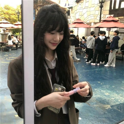 简短网名酷女生英文名带符号