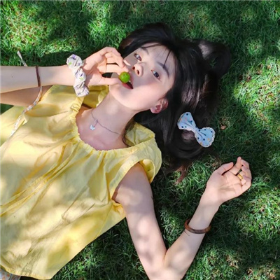 带钱的两字网名女生可爱